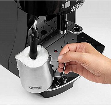 ����� ������ Delonghi Magnifica S ECAM 22.117 B �� ����� 